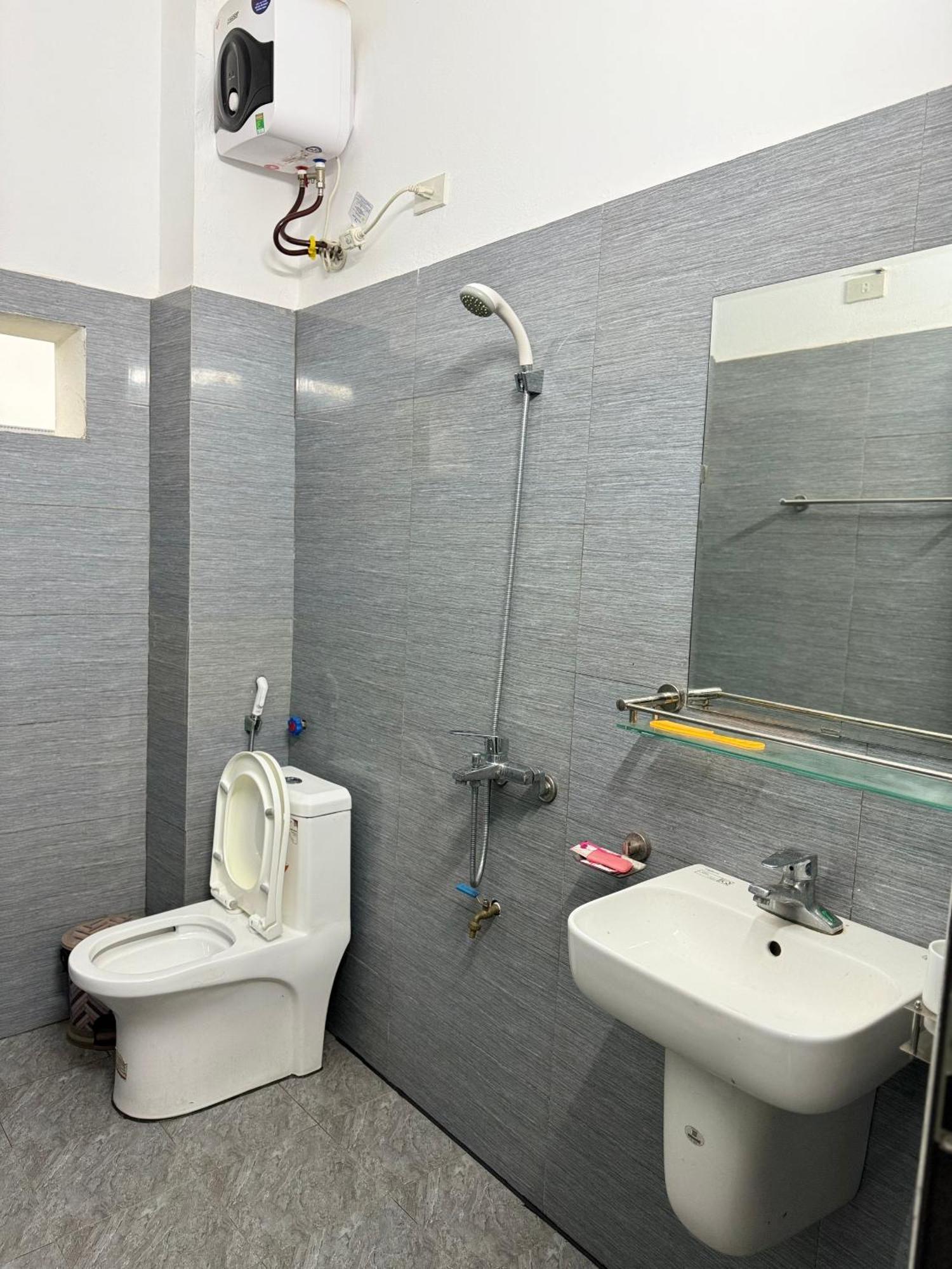 Hotel Minh Thang Nho Quan Екстер'єр фото